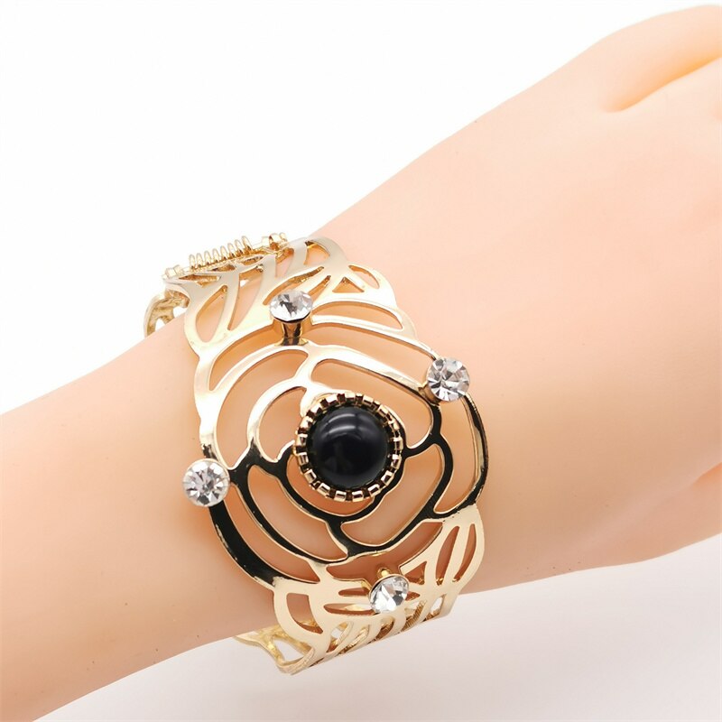 28 Different Luxury Charm Bracelets