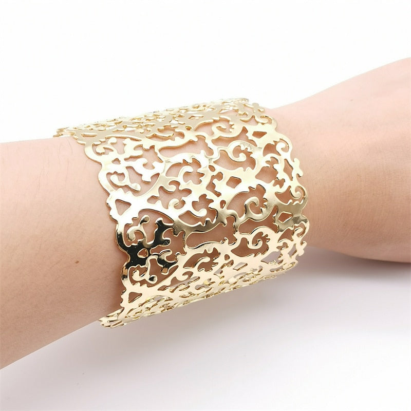 28 Different Luxury Charm Bracelets