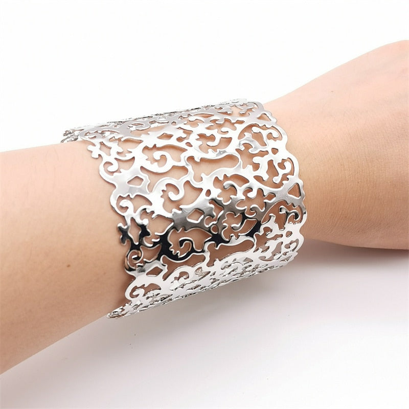 28 Different Luxury Charm Bracelets