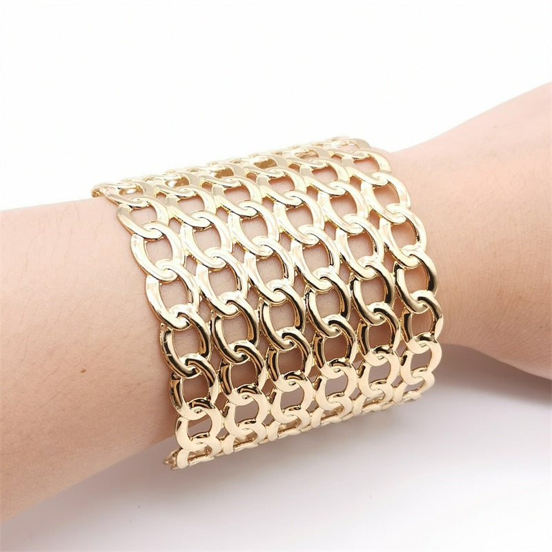 28 Different Luxury Charm Bracelets