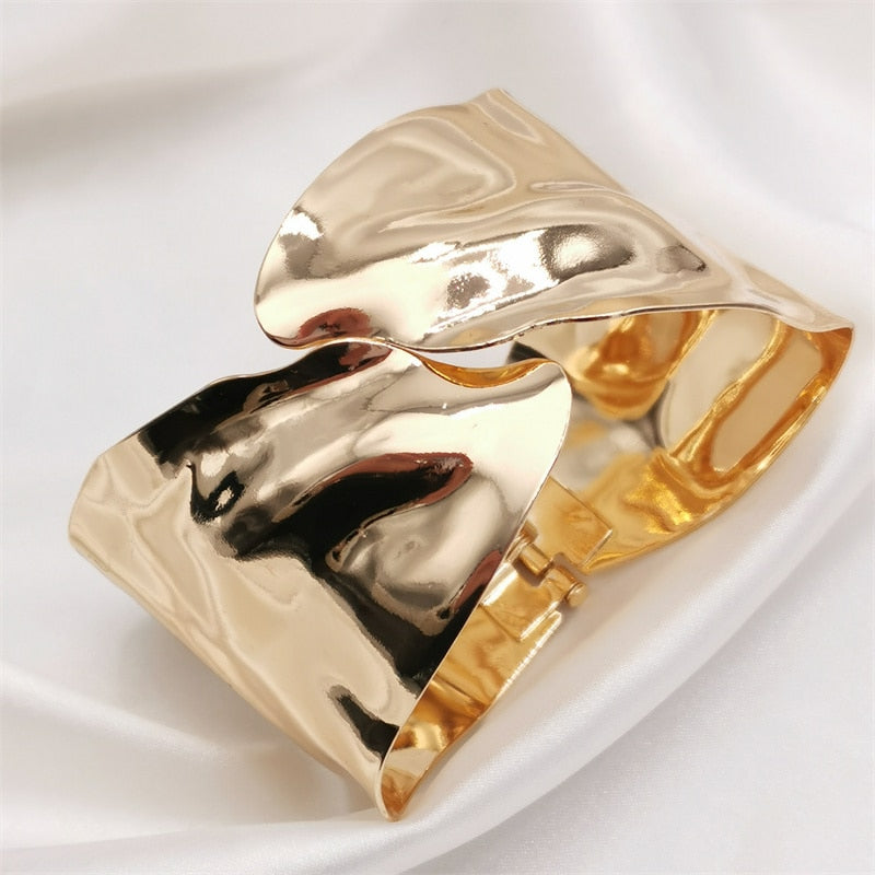 28 Different Luxury Charm Bracelets